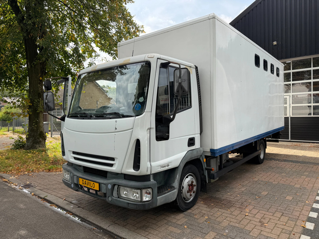 Iveco Eurocargo 75 E15 Paardenvrachtwagen 4 Paarden | Zadelkamer | Laadklep 57012604-0.jpg | Davilo Trucks 